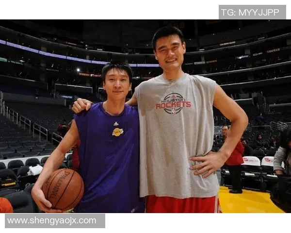 孙悦与姚明的篮球对决：两位巨星的传奇故事与友谊之路